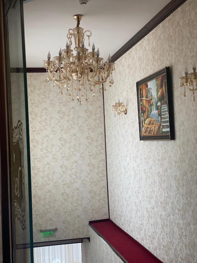 Hotel Onix Roman Exterior foto