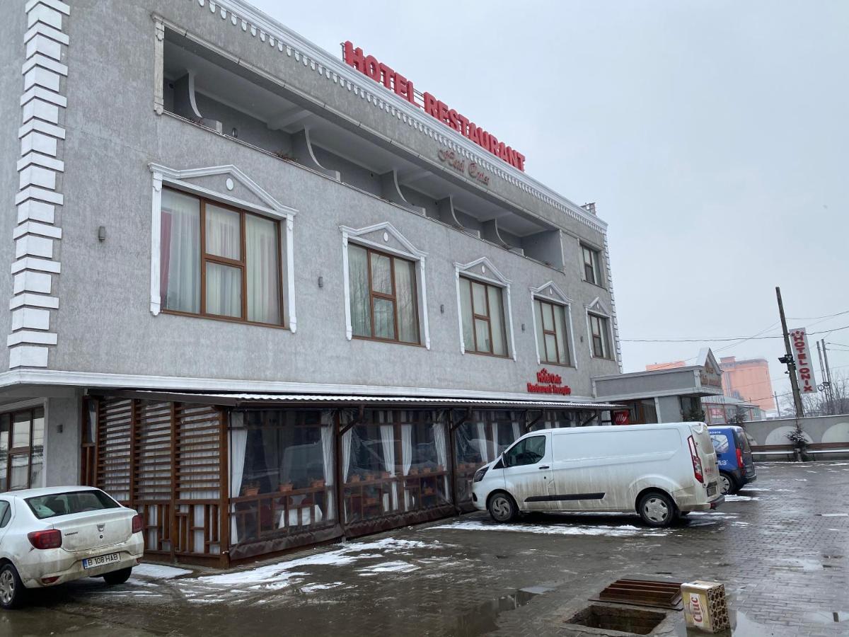Hotel Onix Roman Exterior foto